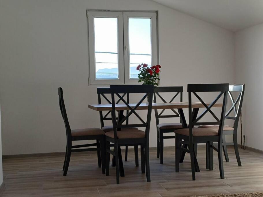 Apartamento Cozy, Fully Equipped, Free Parking&Wifi, Quiet, 2Bd Podgorica Exterior foto